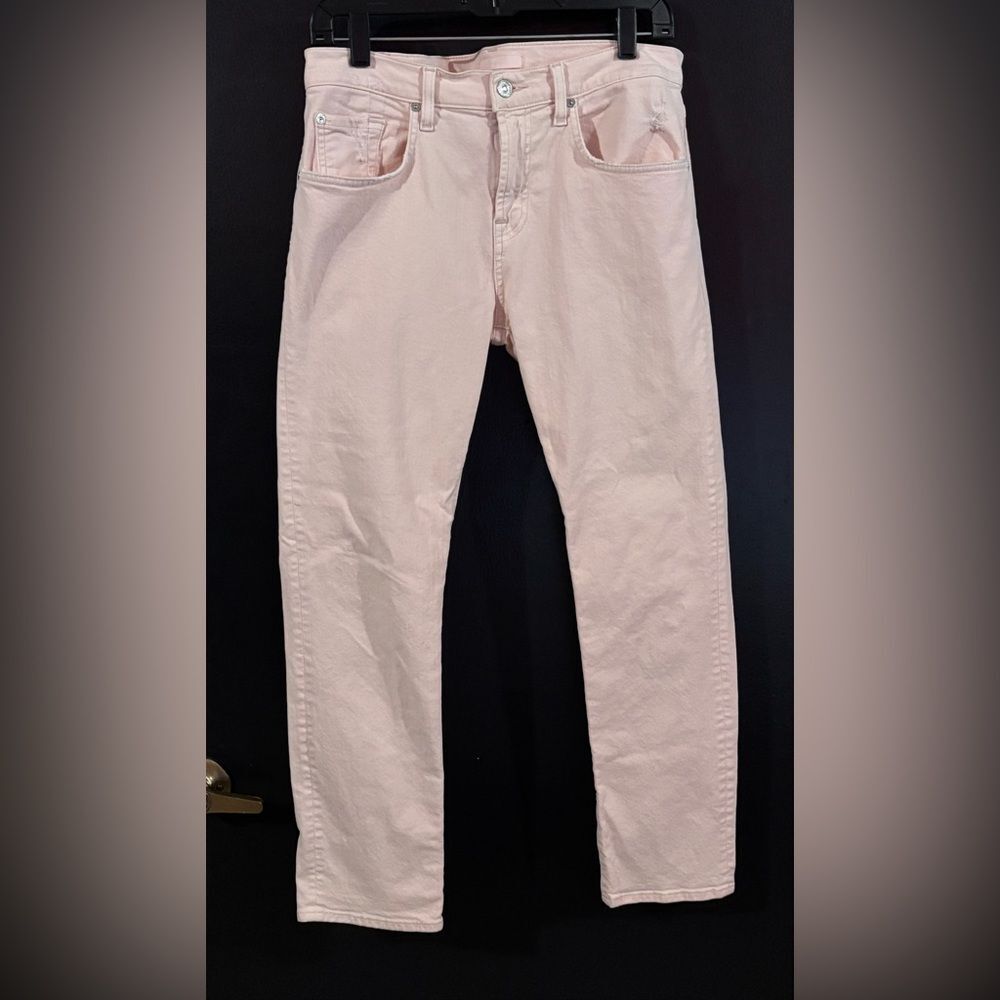 7 for all Mankind light pink high waisted crop jeans. Sz 28.